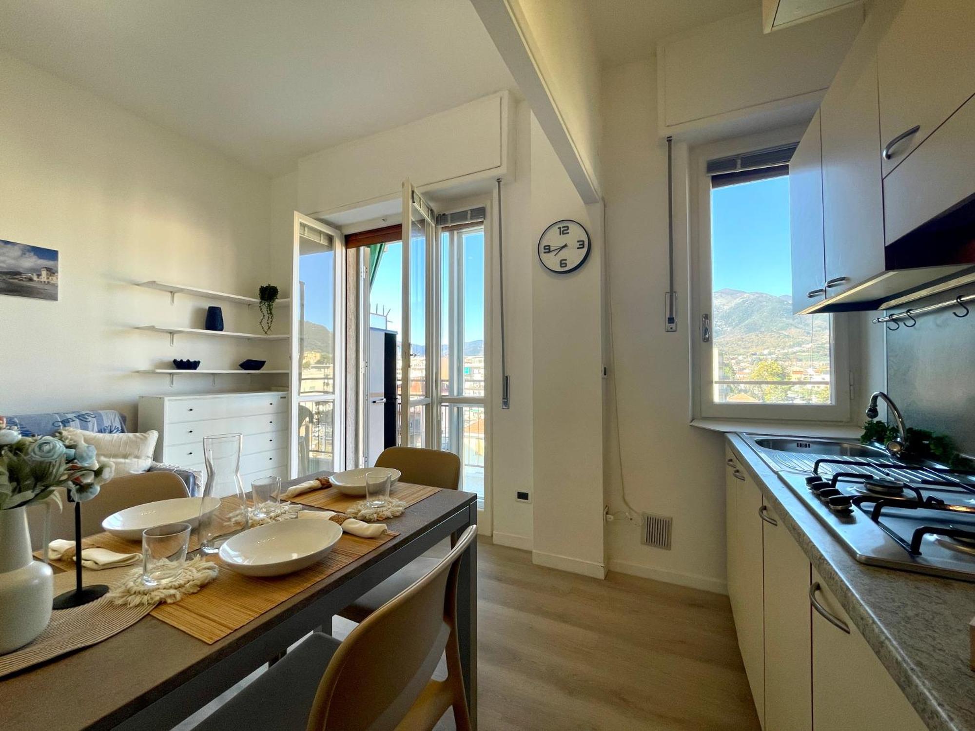 150Mt Dal Mare Monolocale In Centro Con Vista Aperta, Wi-Fi E A/C Apartment โลอาโน ภายนอก รูปภาพ