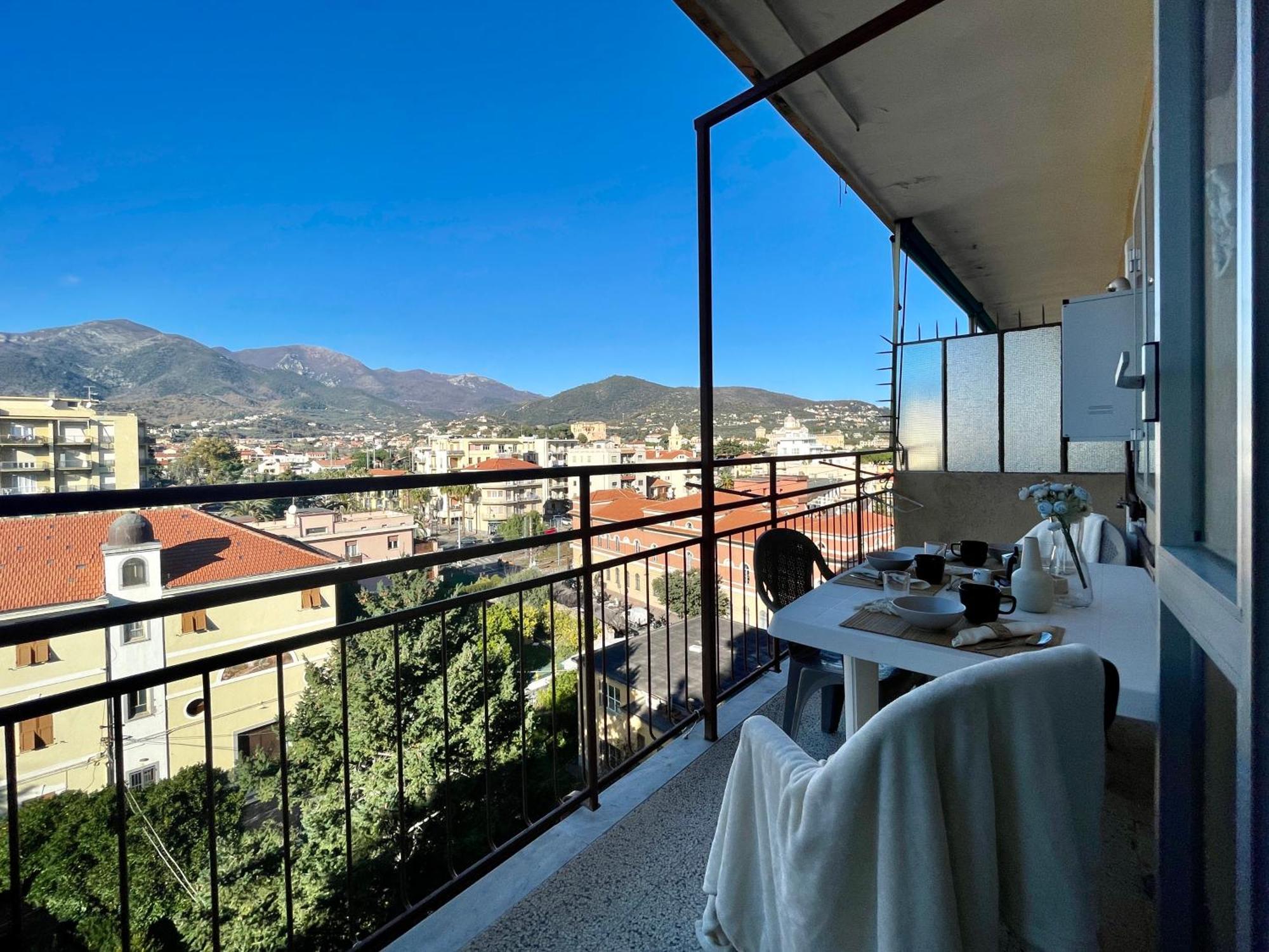 150Mt Dal Mare Monolocale In Centro Con Vista Aperta, Wi-Fi E A/C Apartment โลอาโน ภายนอก รูปภาพ
